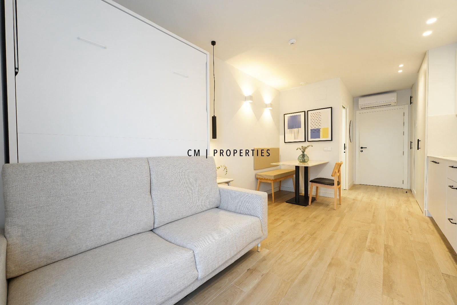 Flat te huur in Valencia stad - € 900 (Ref: 9400149)
