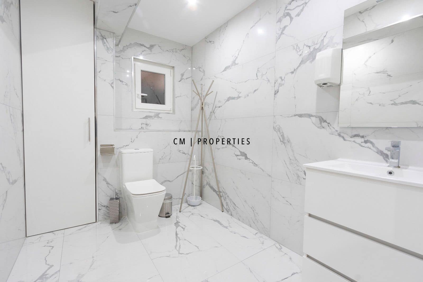 3 slaapkamer Flat te koop in Valencia stad - € 580.000 (Ref: 9402573)