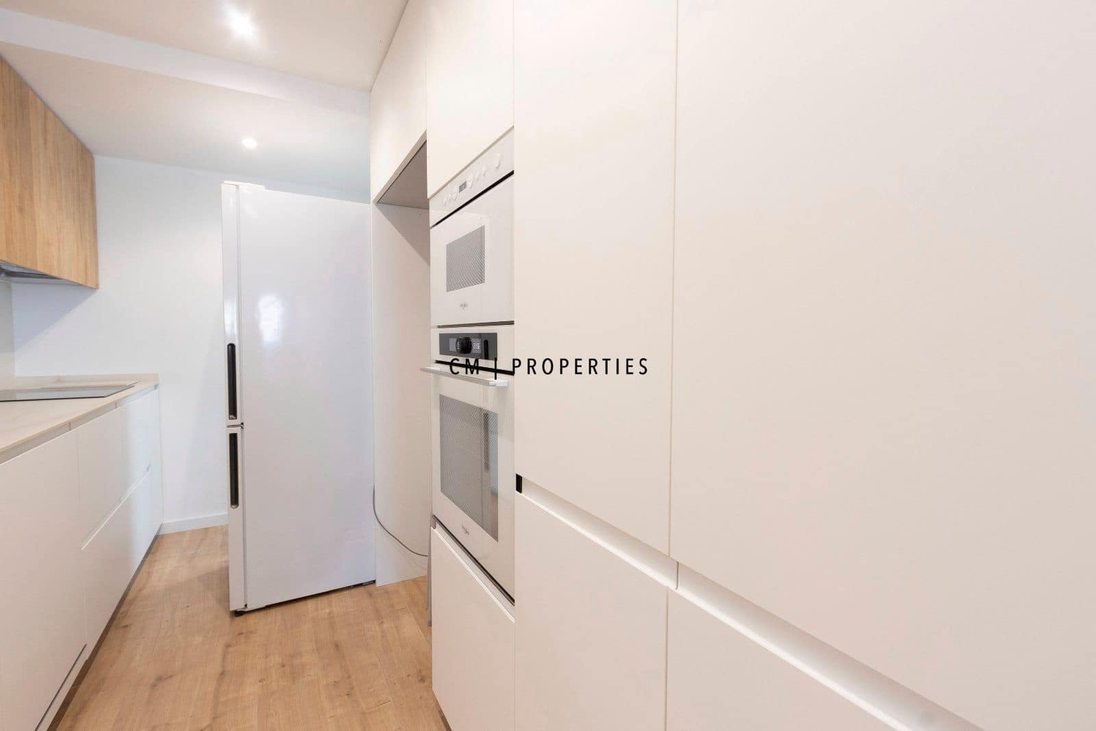 4 camera da letto Appartamento da affittare in Valencia citta con garage - 2.000 € (Rif: 9402574)