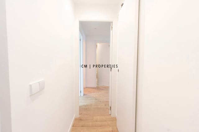 4 camera da letto Appartamento da affittare in Aiora, Valencia città con garage - 2.000 € (Rif: 9402574)