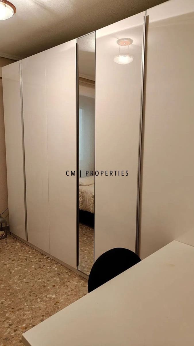 4 makuuhuone Asunto vuokrattavana paikassa Valencia kaupunki - 1 600 € (Ref: 9402747)