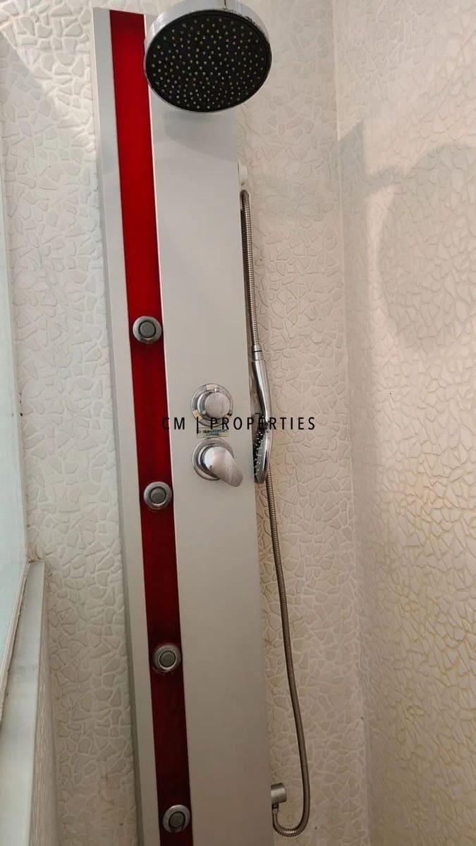 4 makuuhuone Asunto vuokrattavana paikassa Valencia kaupunki - 1 600 € (Ref: 9402747)