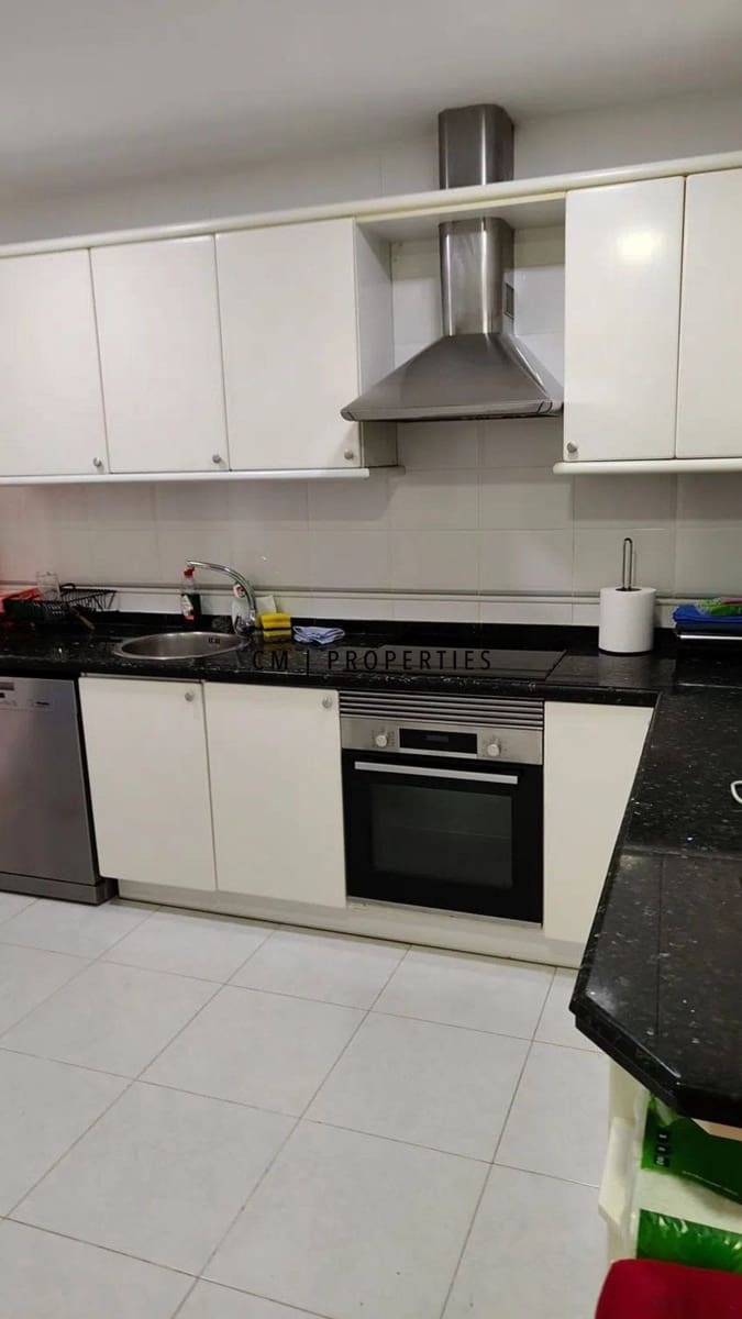 4 makuuhuone Asunto vuokrattavana paikassa Valencia kaupunki - 1 600 € (Ref: 9402747)