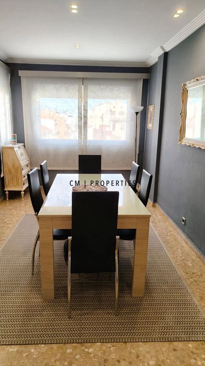 4 makuuhuone Asunto vuokrattavana paikassa Valencia kaupunki - 1 600 € (Ref: 9402747)