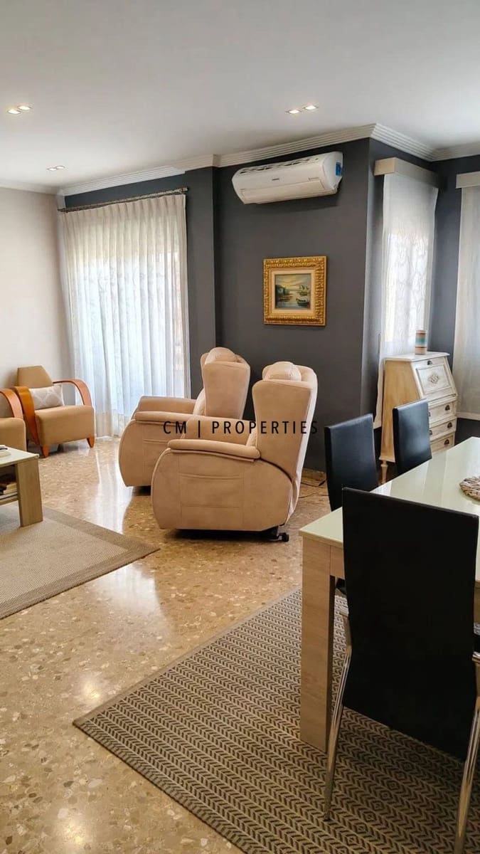 4 makuuhuone Asunto vuokrattavana paikassa Valencia kaupunki - 1 600 € (Ref: 9402747)