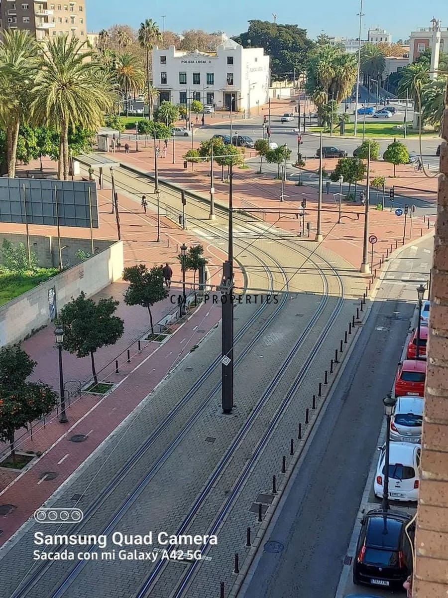 4 makuuhuone Asunto vuokrattavana paikassa Valencia kaupunki - 1 600 € (Ref: 9402747)