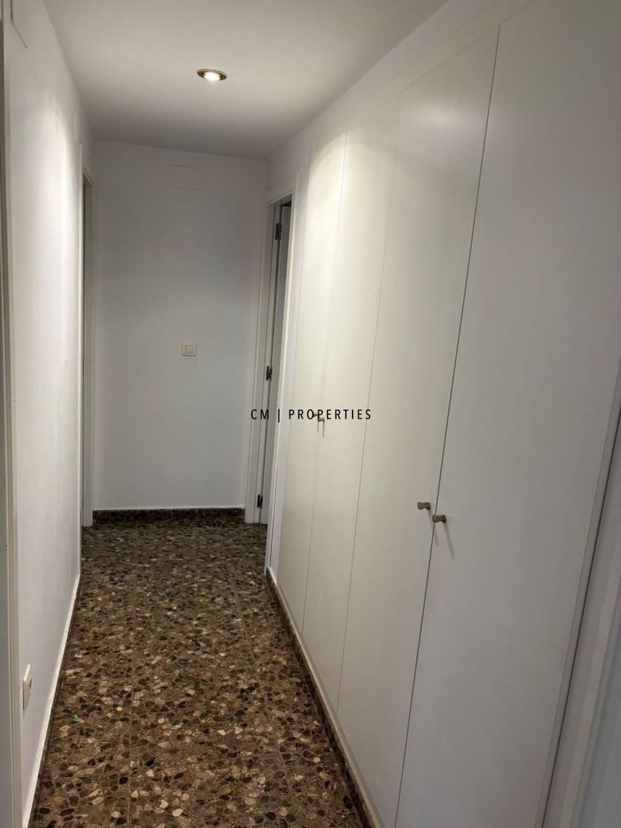 4 sypialnia Mieszkanie do wynajęcia w Miasto Walencja z basenem garażem - 1 600 € (Ref: 9403621)