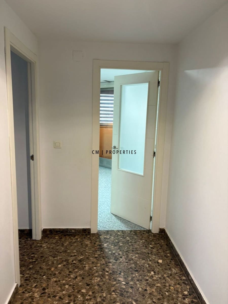 4 sypialnia Mieszkanie do wynajęcia w Miasto Walencja z basenem garażem - 1 600 € (Ref: 9403621)