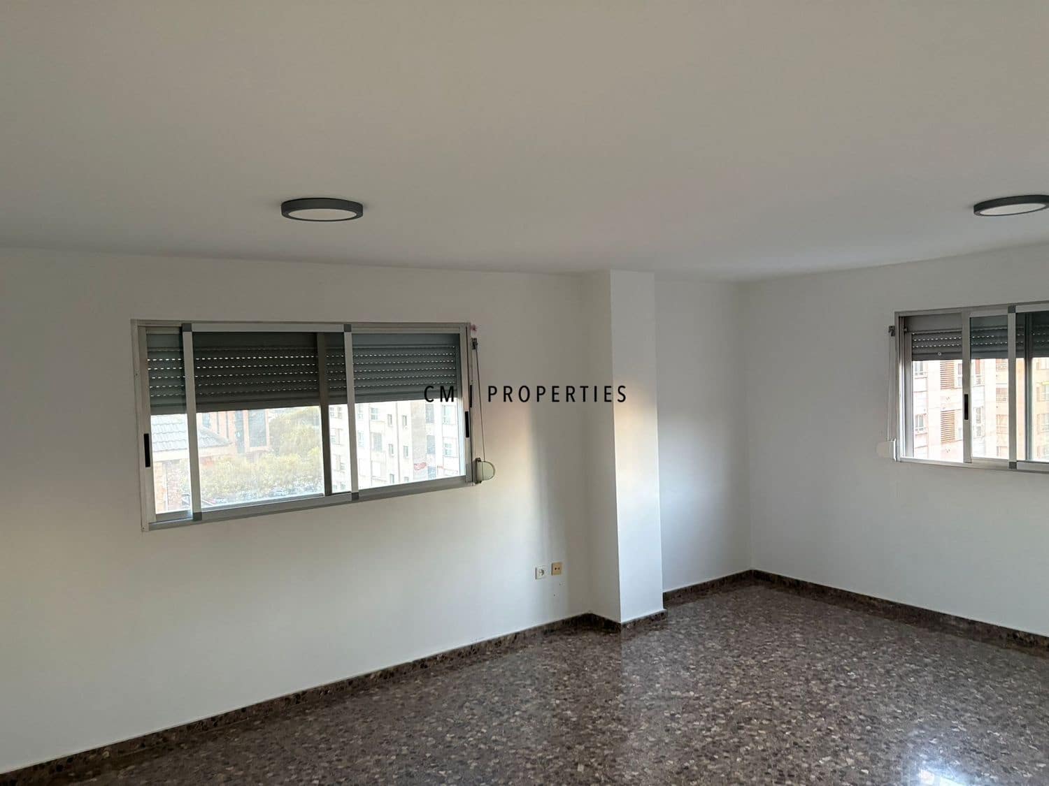 4 sypialnia Mieszkanie do wynajęcia w Miasto Walencja z basenem garażem - 1 600 € (Ref: 9403621)