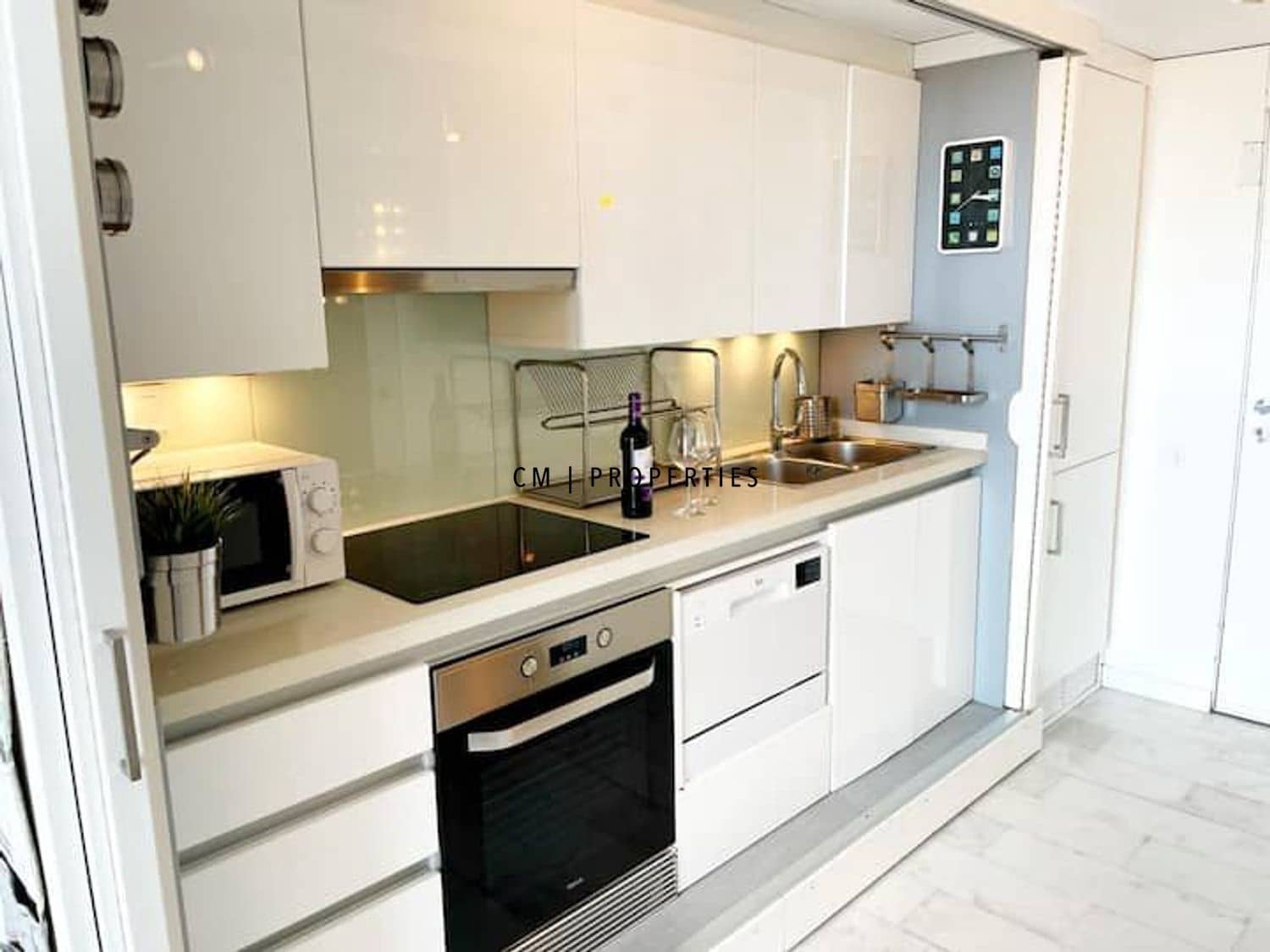 1 slaapkamer Penthouse te huur in Valencia stad - € 1.230 (Ref: 9404644)