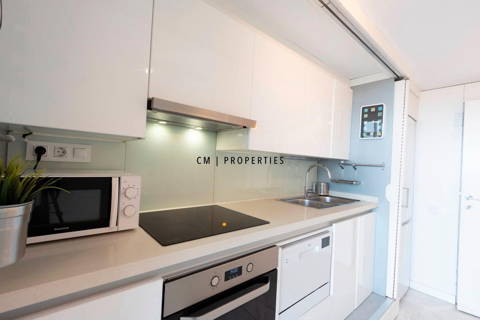 1 soveværelse Penthouse til leje i Valencia by - € 1.230 (Ref: 9404644)