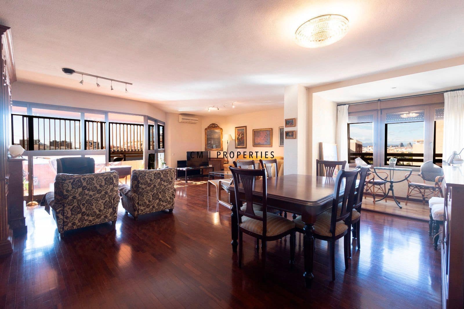 4 sovrum Lägenhet till salu i Valencia stad med garage - 1 200 000 € (Ref: 9410145)