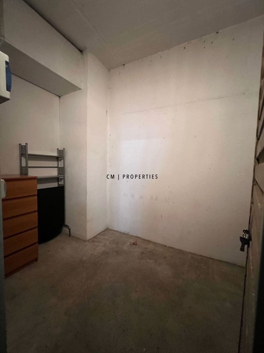 Penthouse do wynajęcia w Miasto Walencja z basenem garażem - 1 000 € (Ref: 9411328)