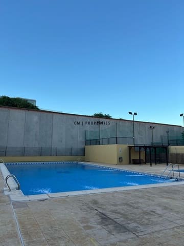 Penthouse do wynajęcia w Sant Llorens, Miasto Walencja z basenem garażem - 1 000 € (Ref: 9411328)