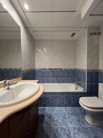 Penthouse do wynajęcia w Sant Llorens, Miasto Walencja z basenem garażem - 1 000 € (Ref: 9411328)