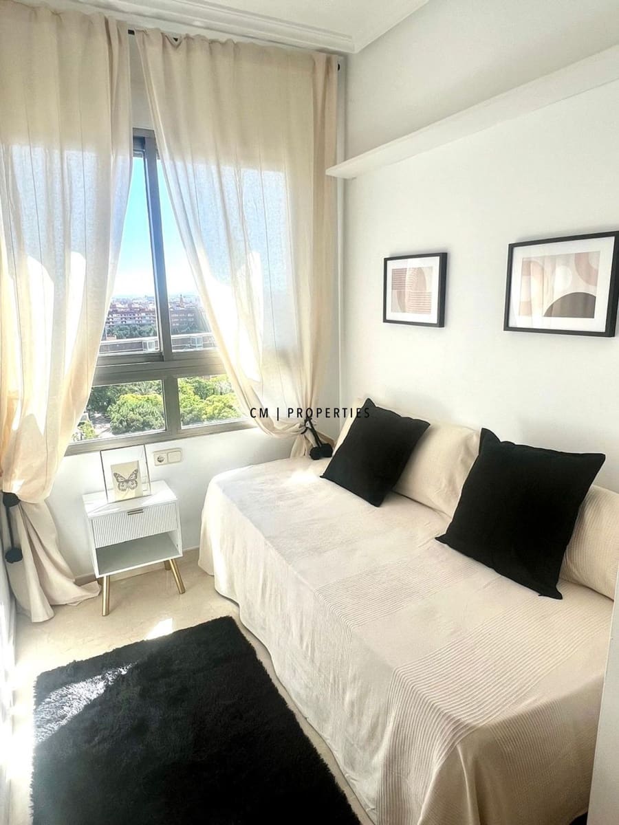 2 bedroom Flat for rent in Valencia city with pool - € 1,650 (Ref: 9413113)