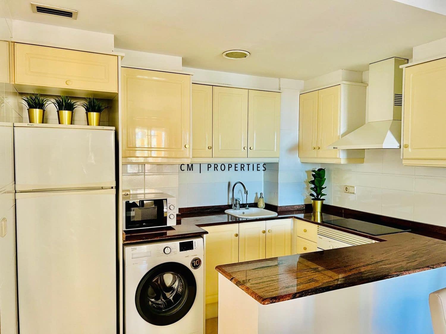 2 bedroom Flat for rent in Valencia city with pool - € 1,650 (Ref: 9413113)