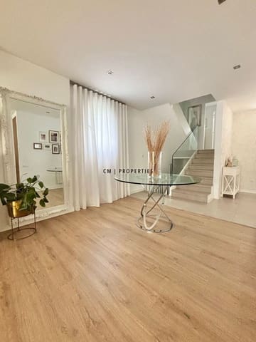 4 bedroom Villa for sale in Rocafort with pool garage - € 840,000 (Ref: 9415247)