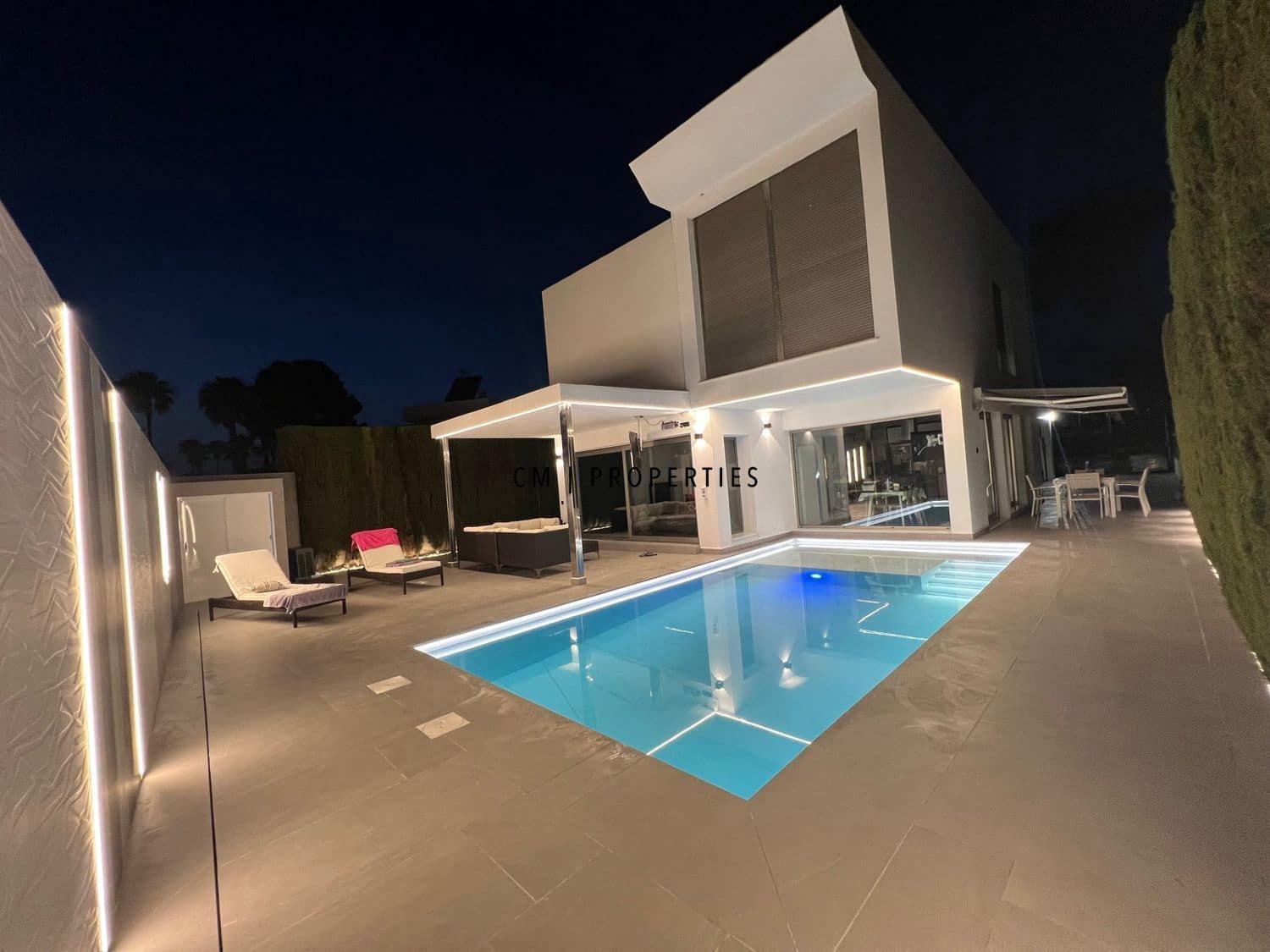 5 sypialnia Willa na sprzedaż w Paterna z basenem garażem - 880 000 € (Ref: 9415359)