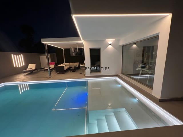 5 sypialnia Willa na sprzedaż w La Cañada, Paterna z basenem garażem - 880 000 € (Ref: 9415359)