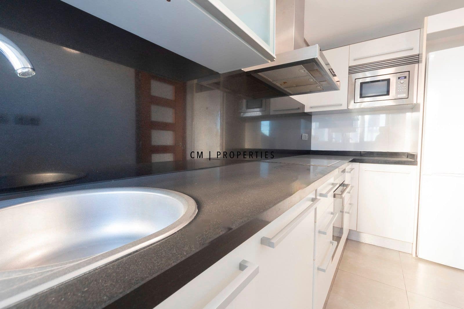 2 sypialnia Mieszkanie do wynajęcia w Miasto Walencja z basenem garażem - 1 750 € (Ref: 9417426)