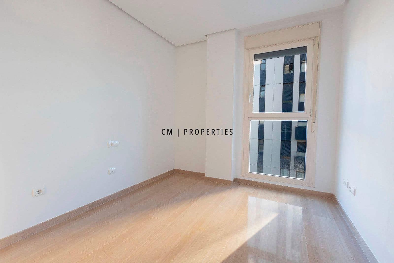 2 sypialnia Mieszkanie do wynajęcia w Miasto Walencja z basenem garażem - 1 750 € (Ref: 9417426)