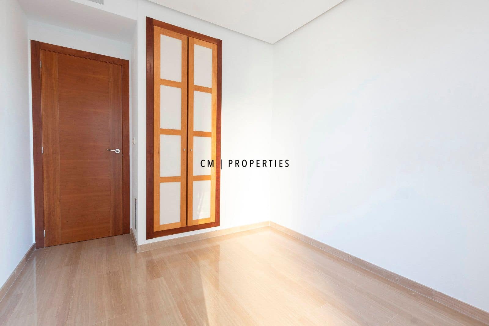 2 sypialnia Mieszkanie do wynajęcia w Miasto Walencja z basenem garażem - 1 750 € (Ref: 9417426)