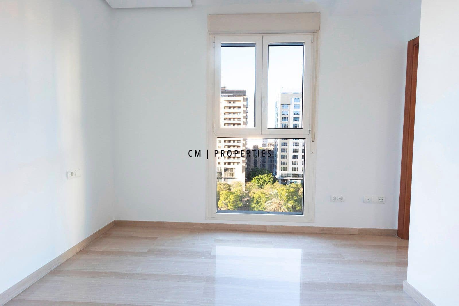 2 sypialnia Mieszkanie do wynajęcia w Miasto Walencja z basenem garażem - 1 750 € (Ref: 9417426)