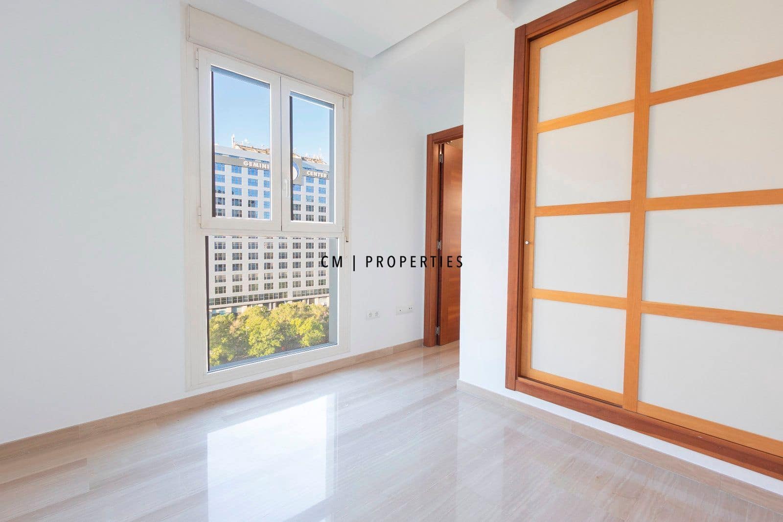 2 sypialnia Mieszkanie do wynajęcia w Miasto Walencja z basenem garażem - 1 750 € (Ref: 9417426)