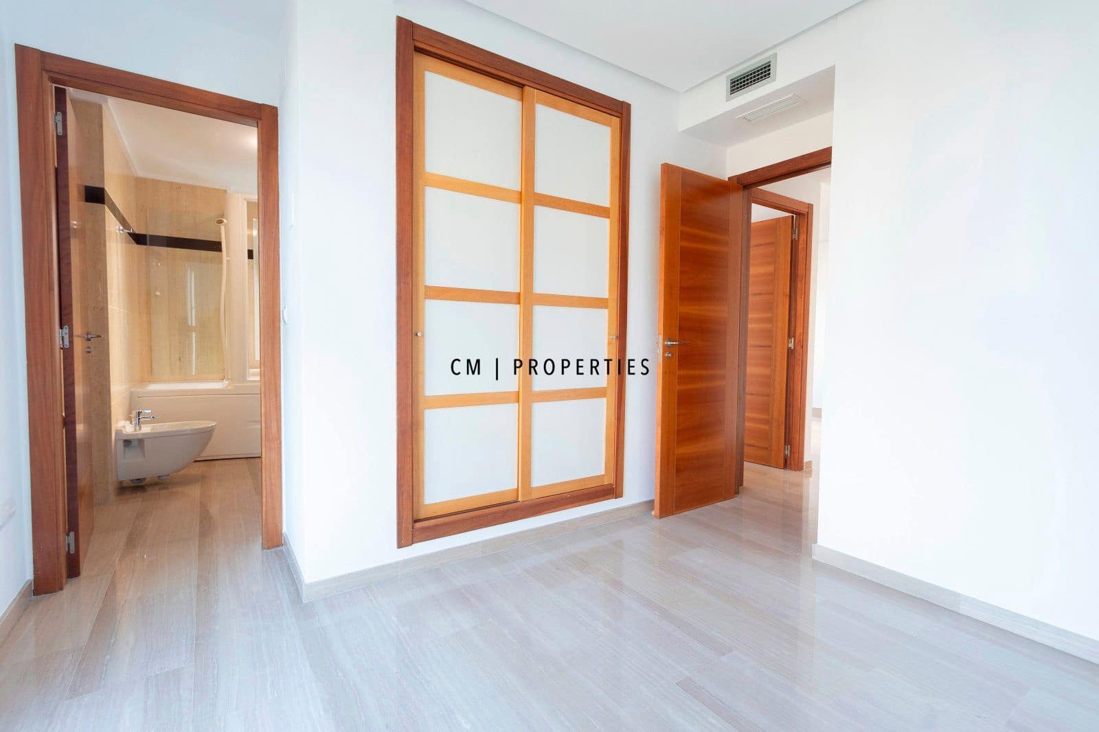 2 sypialnia Mieszkanie do wynajęcia w Miasto Walencja z basenem garażem - 1 750 € (Ref: 9417426)