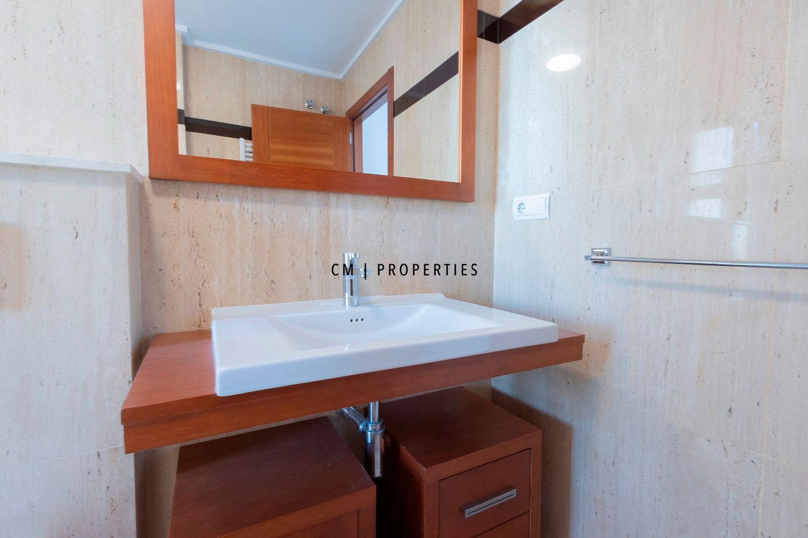 2 sypialnia Mieszkanie do wynajęcia w Miasto Walencja z basenem garażem - 1 750 € (Ref: 9417426)