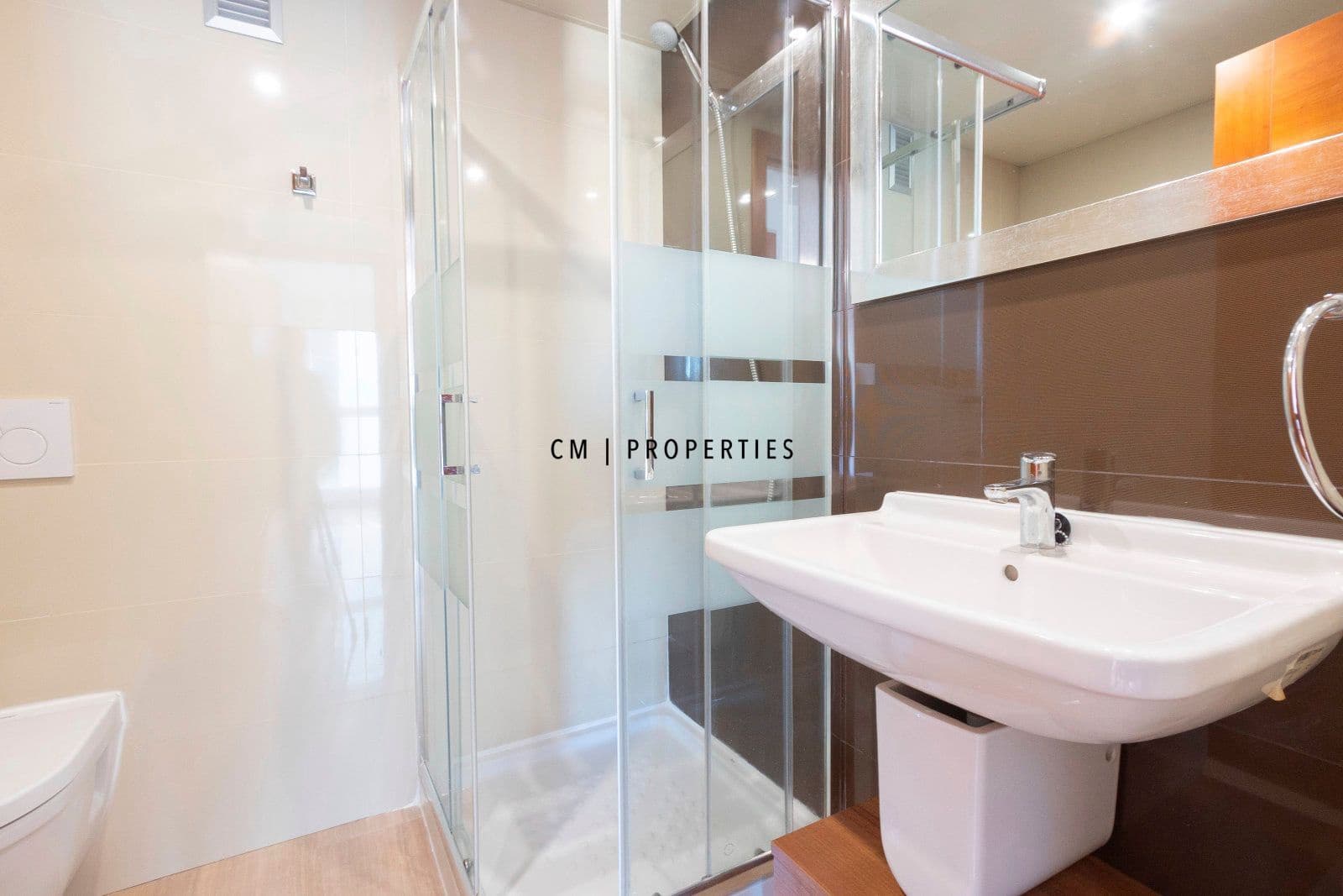 2 sypialnia Mieszkanie do wynajęcia w Miasto Walencja z basenem garażem - 1 750 € (Ref: 9417426)