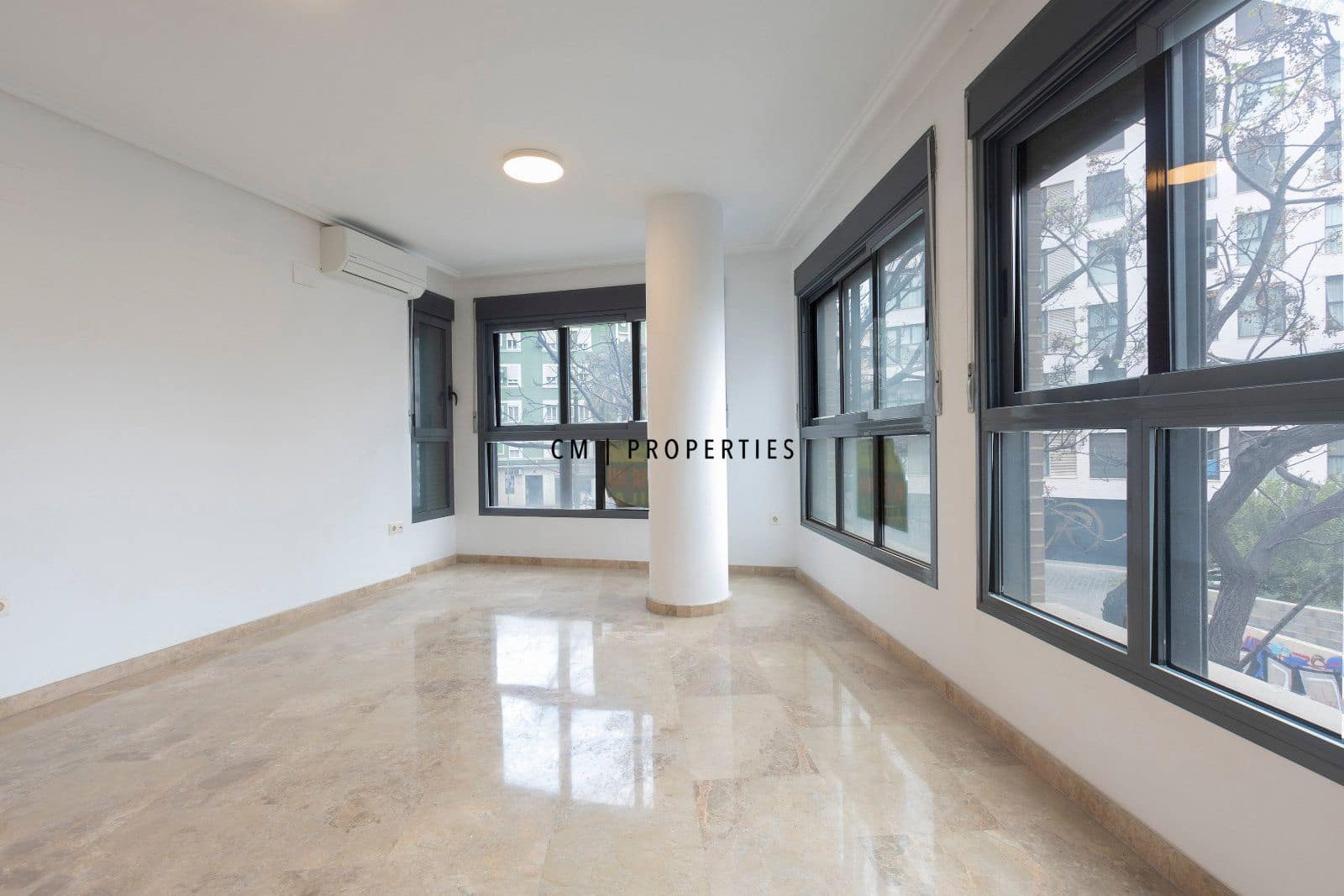 2 bedroom Flat for rent in Valencia city - € 1,450 (Ref: 9417738)