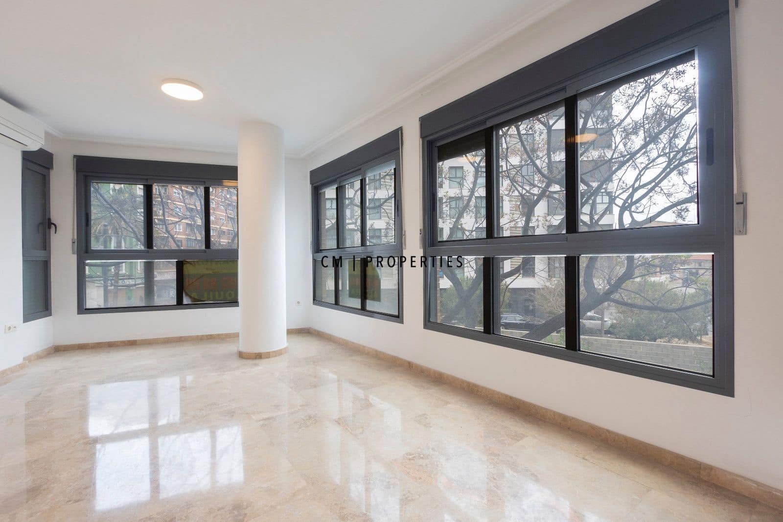 2 bedroom Flat for rent in Valencia city - € 1,450 (Ref: 9417738)