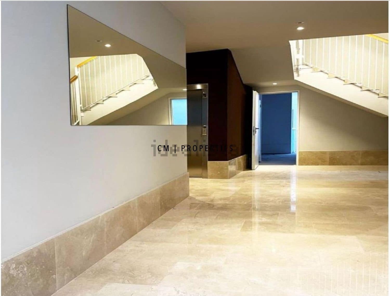 3 soverom Leilighet til leie i Valencia by - € 2 000 (Ref: 9421662)