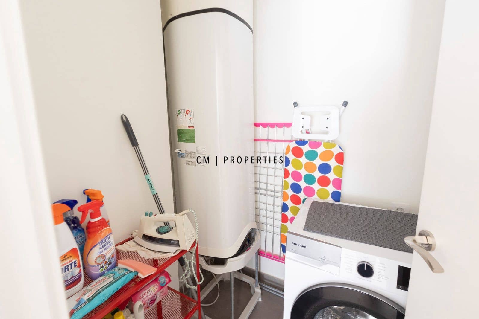 3 bedroom Flat for rent in Valencia city - € 2,100 (Ref: 9421662)