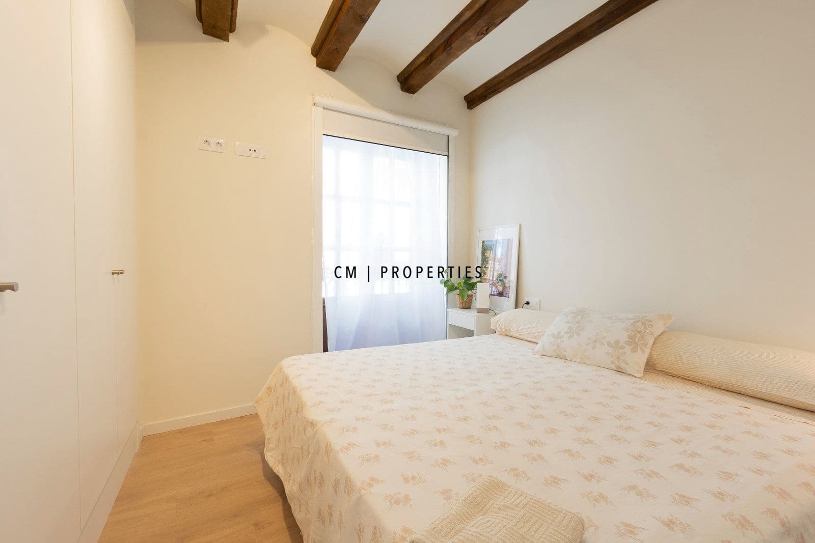 3 bedroom Flat for rent in Valencia city - € 2,100 (Ref: 9421662)