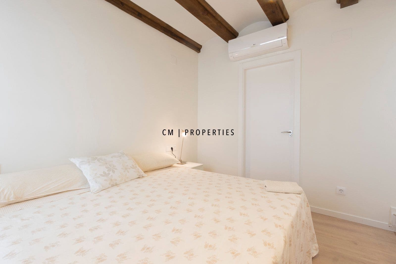 3 bedroom Flat for rent in Valencia city - € 2,100 (Ref: 9421662)