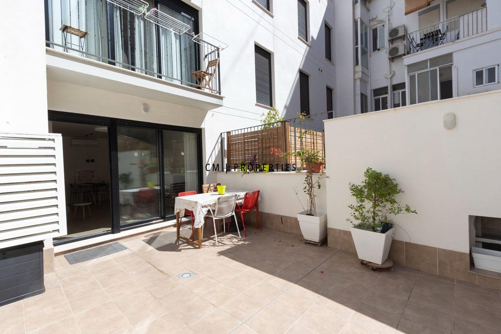 3 bedroom Flat for rent in Valencia city - € 2,100 (Ref: 9421662)