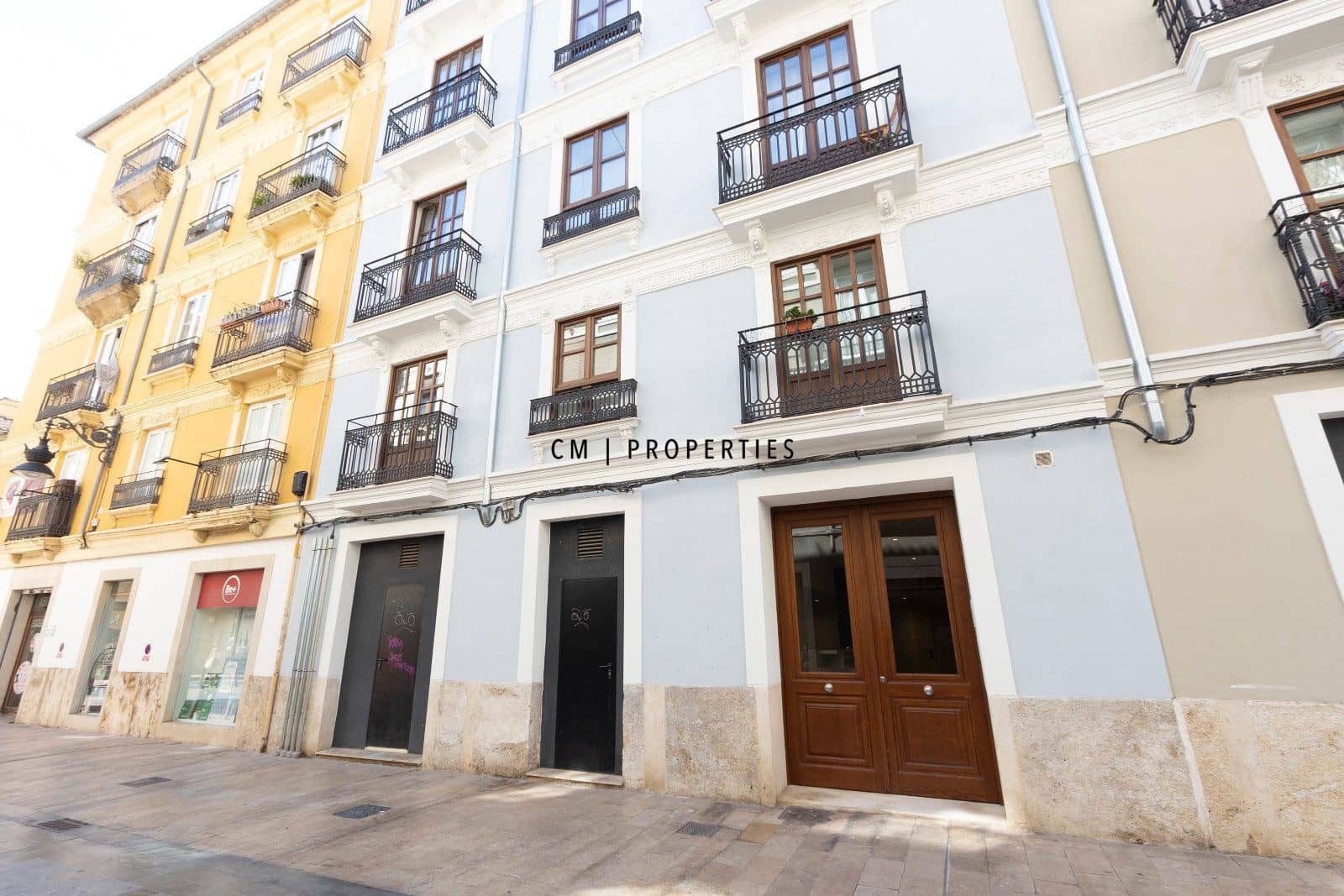 3 bedroom Flat for rent in Valencia city - € 2,100 (Ref: 9421662)