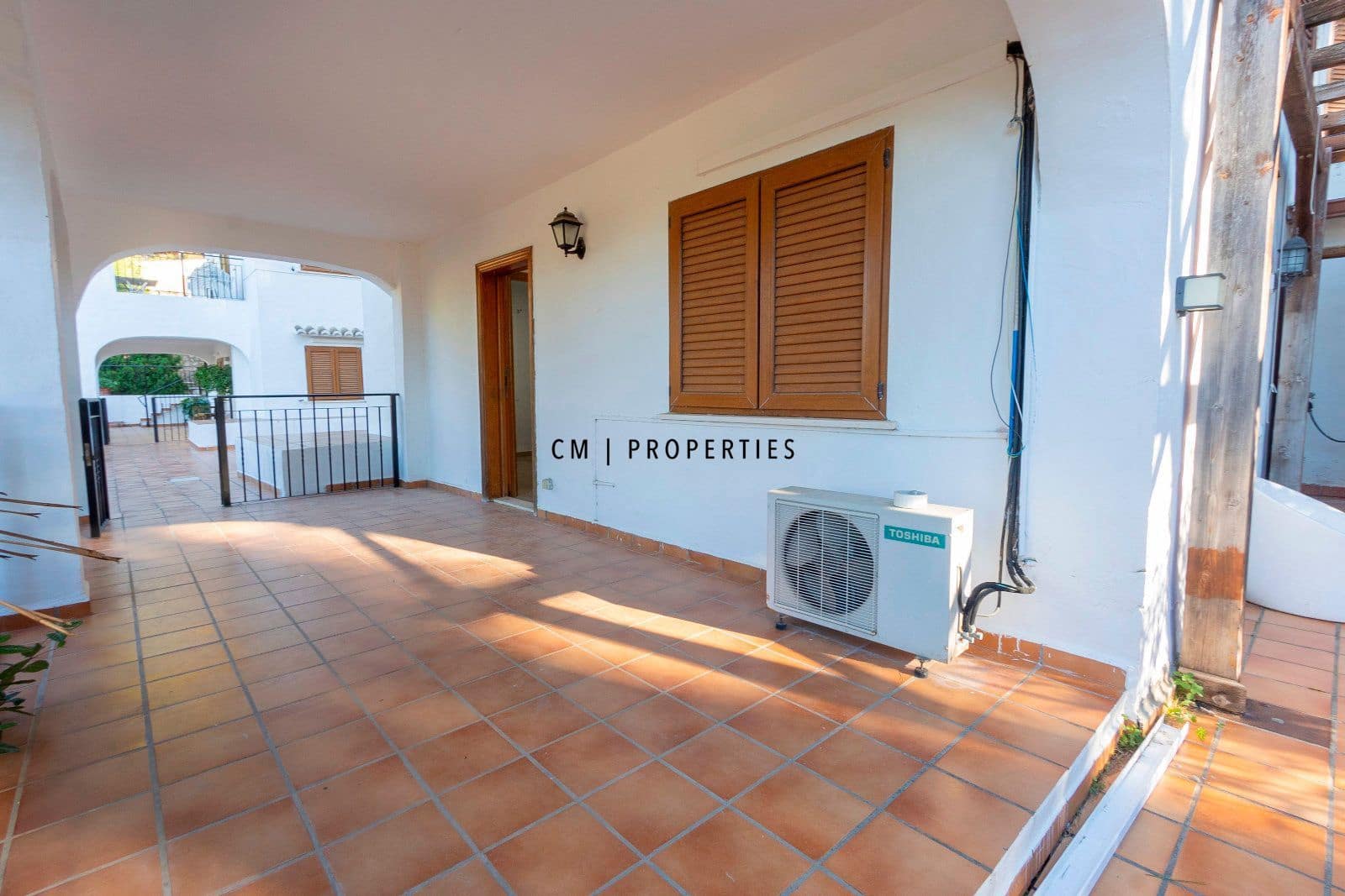 4 soverom Hus til salgs i Chiva med svømmebasseng - € 360 000 (Ref: 9421663)