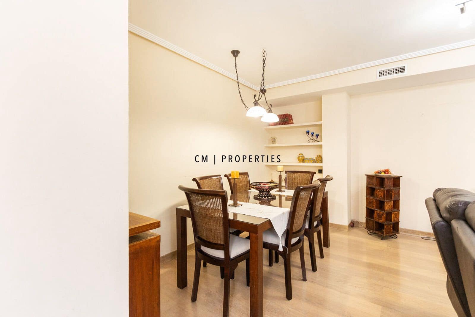 3 sypialnia Mieszkanie do wynajęcia w Miasto Walencja z garażem - 1 300 € (Ref: 9428701)