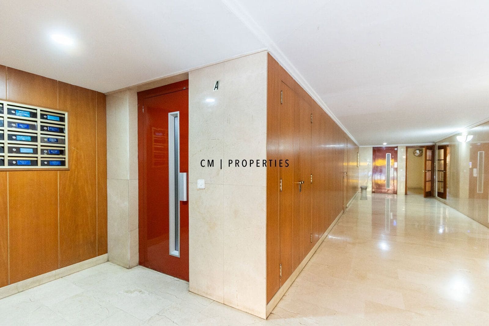 3 sypialnia Mieszkanie do wynajęcia w Miasto Walencja z garażem - 1 300 € (Ref: 9428701)