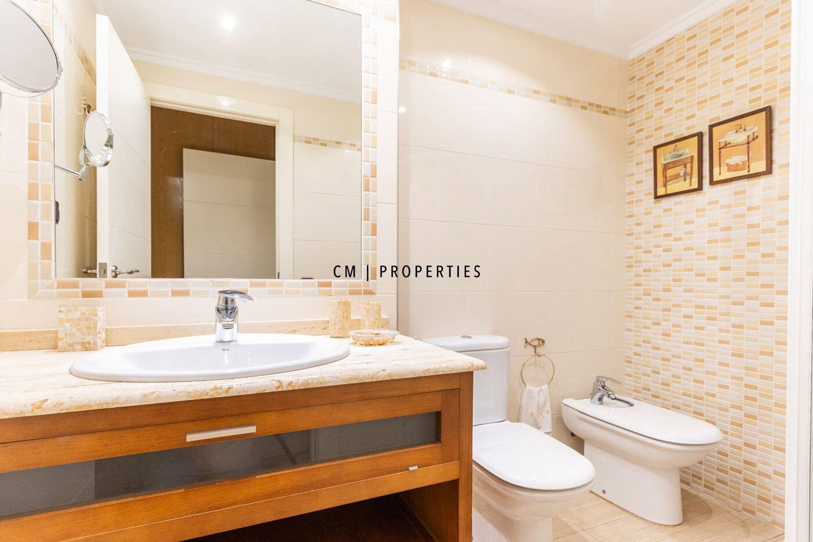 3 sypialnia Mieszkanie do wynajęcia w Miasto Walencja z garażem - 1 300 € (Ref: 9428701)