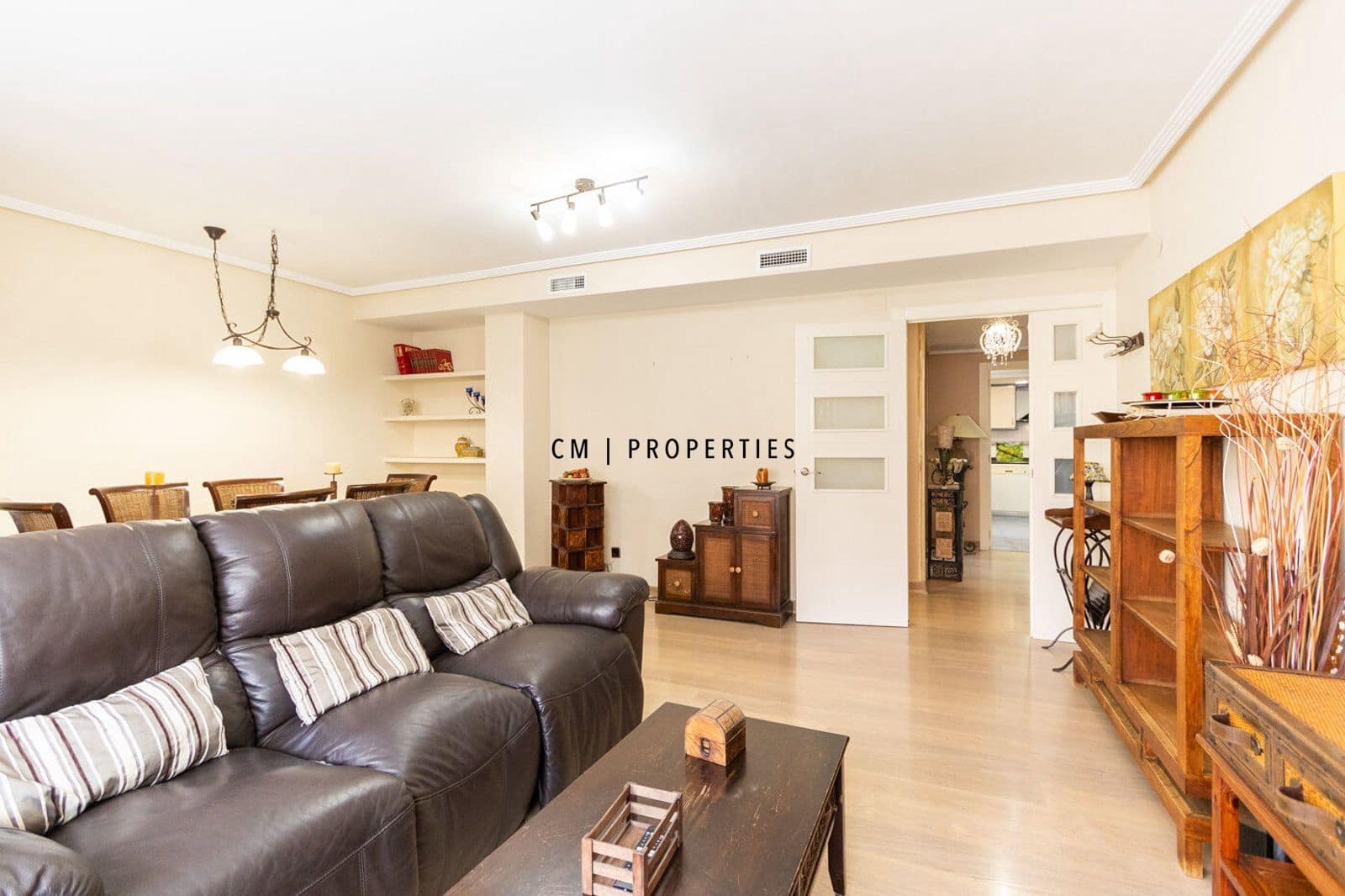 3 sypialnia Mieszkanie do wynajęcia w Miasto Walencja z garażem - 1 300 € (Ref: 9428701)