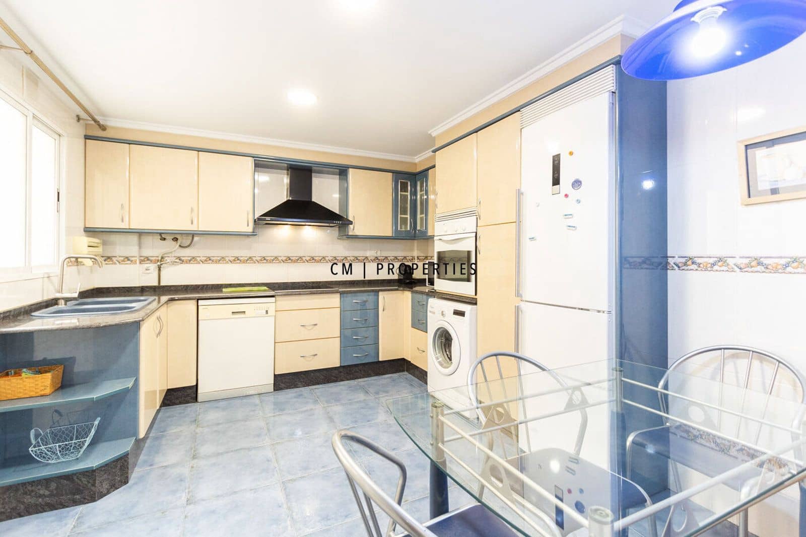 3 sypialnia Mieszkanie do wynajęcia w Miasto Walencja z garażem - 1 300 € (Ref: 9428701)