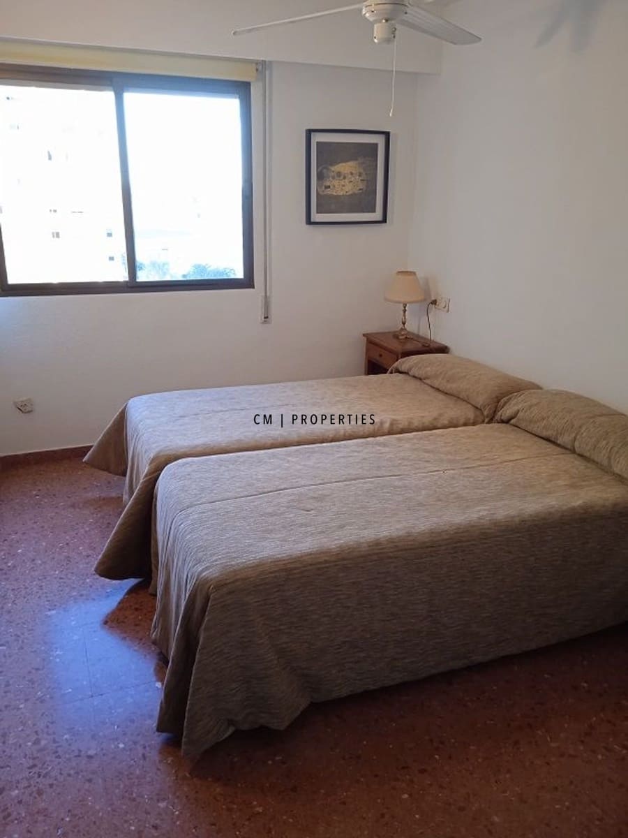 4 slaapkamer Flat te huur in Valencia stad - € 1.350 (Ref: 9432440)