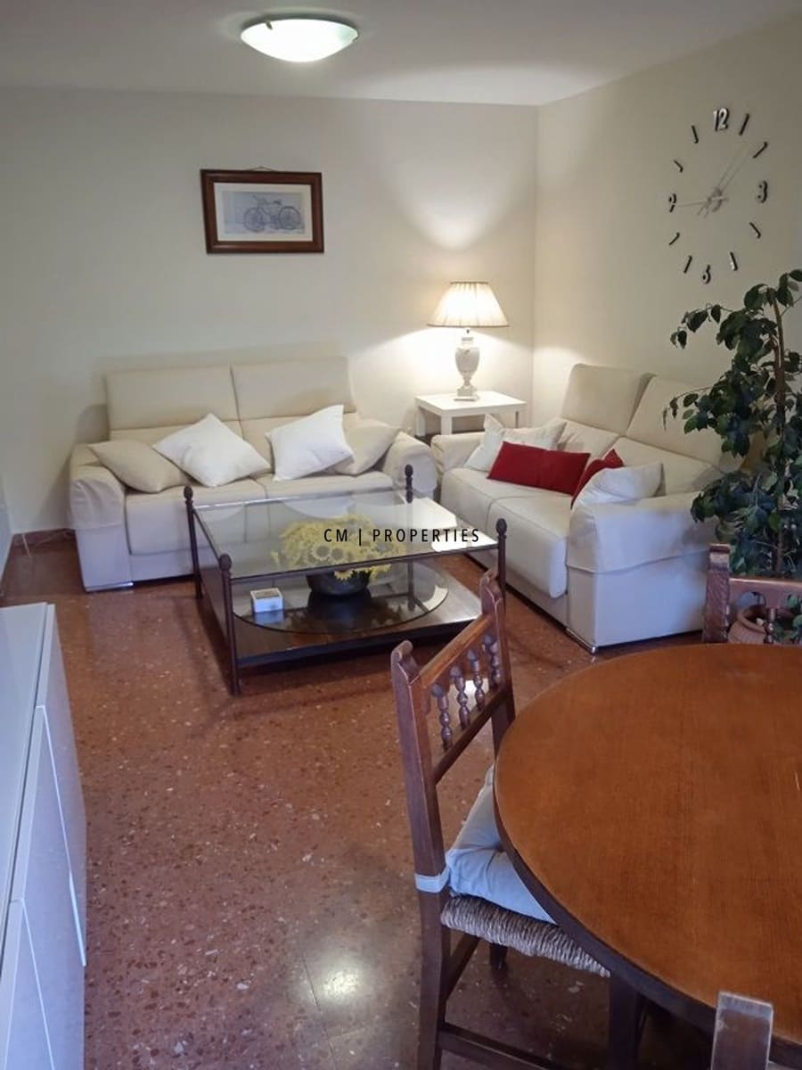 4 slaapkamer Flat te huur in Valencia stad - € 1.350 (Ref: 9432440)