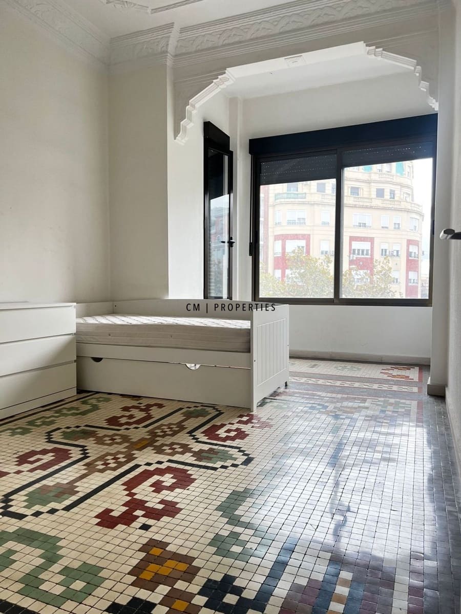 Appartement de 4 chambres à louer à Valence ville - 1 700 € (Ref: 9432441)