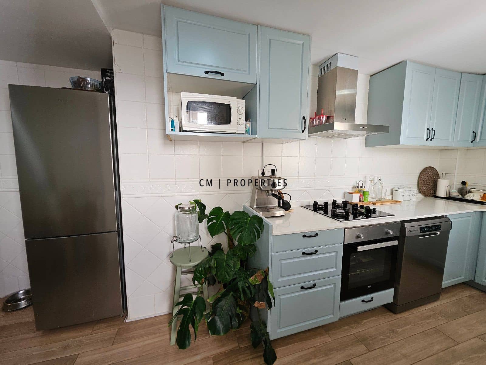 3 bedroom Penthouse for rent in Paterna - € 1,350 (Ref: 9432856)